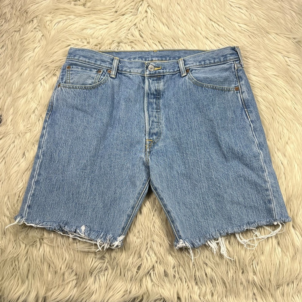 Levi's Men's 36 Light Wash 501 Cut Off Denim Shorts Raw Hem Button Fly